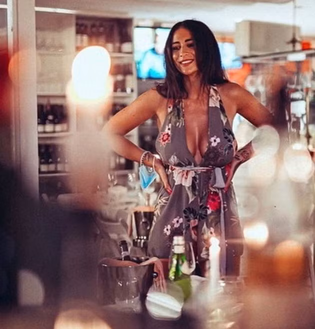 Alessia Messina có sở thích đi du lịch và tiệc tùng cùng bạn bè. Cô thường xuyên có những chuyến nghỉ dưỡng tại các bãi biển xinh đẹp của Italy.