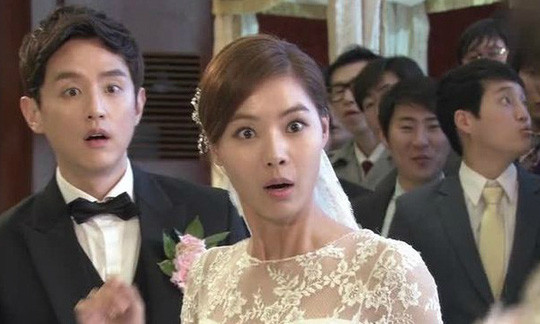 Moi ban gai cu du dam cuoi, chu re choang vang vi bo dang cua co nang