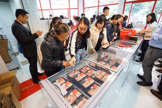 Ty phu Viet nao duoc loi khi gia thit lon tang cao?-Hinh-2