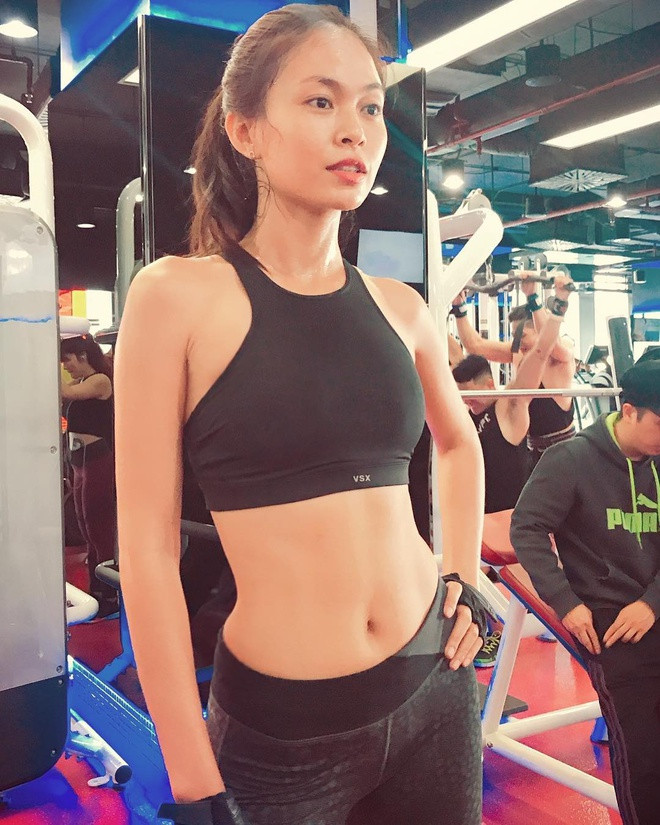 Mâu Thủy tập gym, tăng cường các bài tập chạy bộ, boxing giúp cơ thể săn chắc.