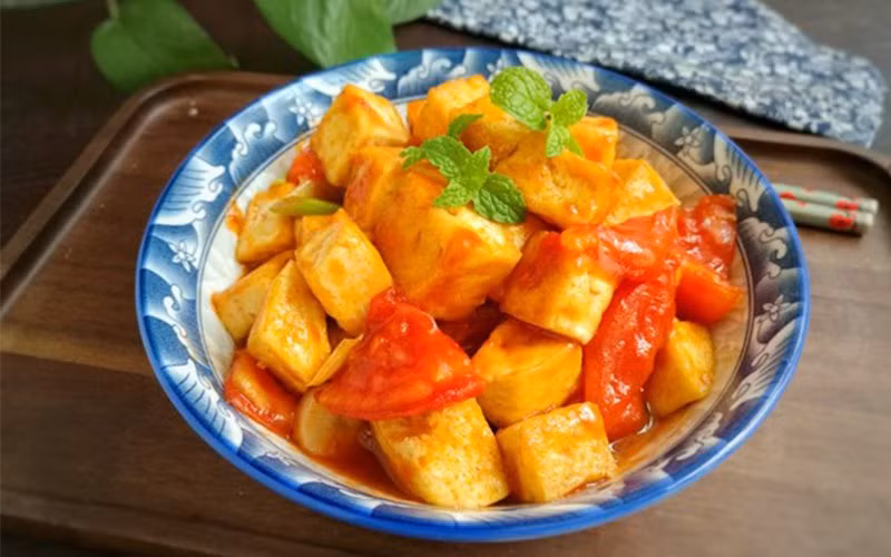 Đậu phụ: Các món ăn từ đậu phụ, đậu nành có nhiều đạm thực vật dễ tiêu. Nó giúp con bạn luôn cảm thấy dễ chịu trong các ngày ôn thi căng thẳng.