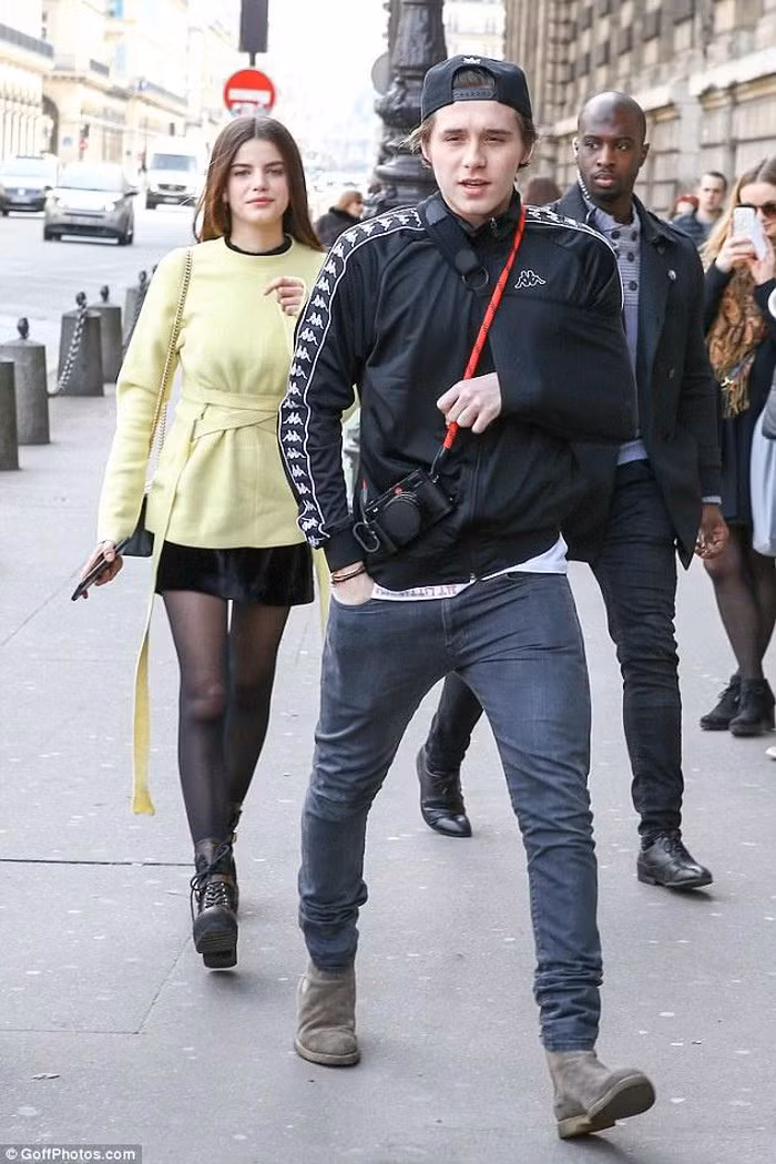 Tháng 9/2015, trong lúc tình cảm của cậu cả nhà Beckham và Chloe tạm dừng, anh phát hiện qua lại với Sonia Ben Ammar. Nguồn tin từ US Weekly khẳng định sau vài tháng hẹn hò với diễn viên Pháp, cả hai đã dừng lại vì cảm thấy không hợp nhau.