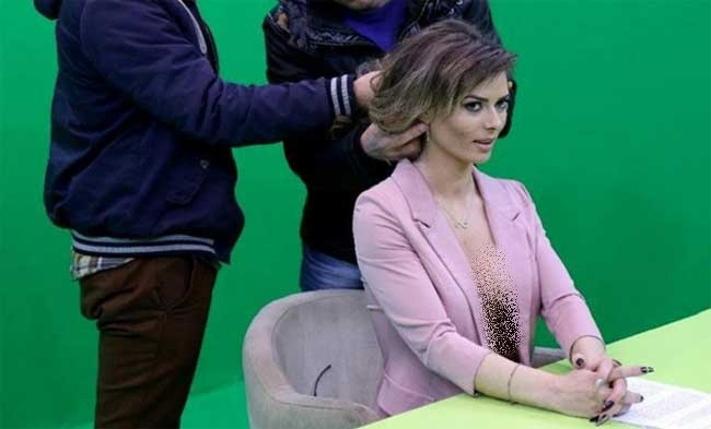 Sau khi sa thải Enki vì nhận lời chụp ảnh cho tạp chí Playboy, đài Zjarr của Albania tiếp tục tuyển nữ MC Greta Hoxa có cách ăn mặc bốc lửa hơn.