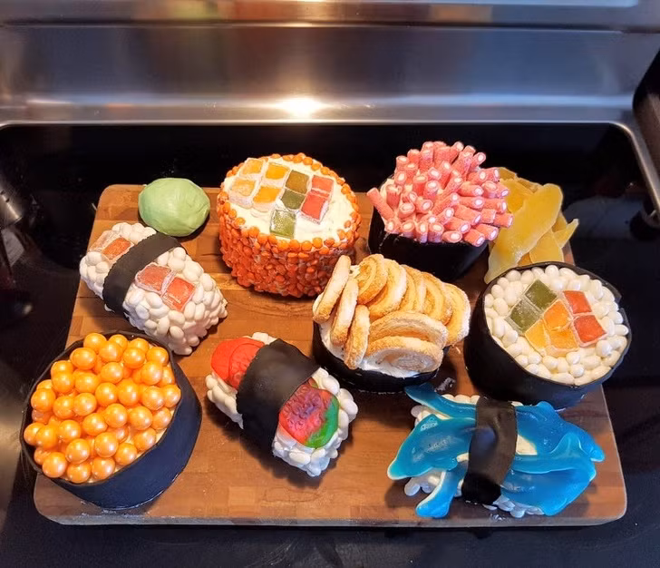Chiếc bánh ngọt độc đáo dành cho những người yêu thích món sushi.