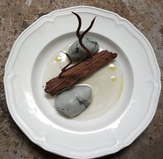 Hầu hết mọi người sẽ từ chối thưởng thức các món ăn như vậy cho tới khi một số người can đảm ăn thử và phải thốt lên kinh ngạc.