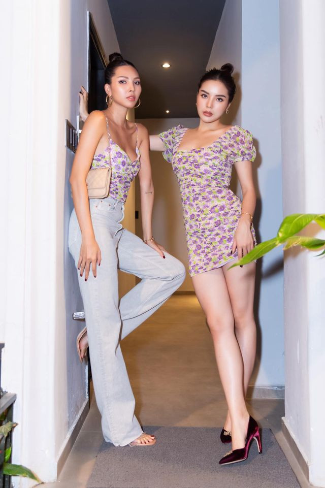 Cùng diện trang phục in hoa tím lãng mạn, Minh Triệu và Kỳ Duyên có cách riêng để khai thác vẻ đẹp hình thể.