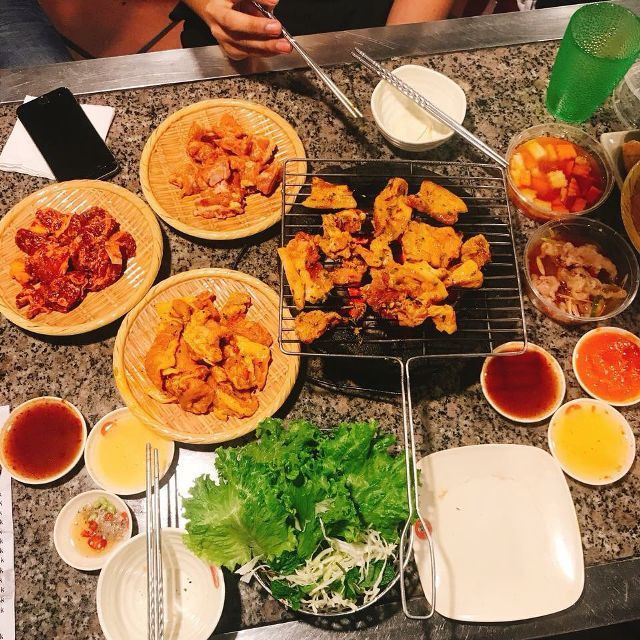 Từ lâu, nhắng nướng đã trở thành một kiểu văn hóa ăn uống được đông đảo mọi người yêu thích..