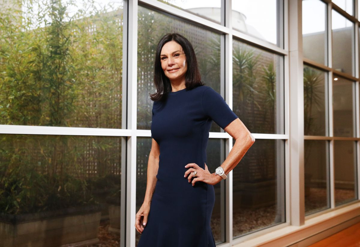 Sau một năm, cơ thể của bà hồi phục, lượng đường trong máu bình thường trở lại. Tuy nhiên, bà không muốn từ bỏ tất cả các món ngọt yêu thích của mình nên đã tìm cách khác để ăn chúng.