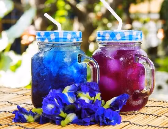 Tốt cho tim mạch: Nhiều nghiên cứu cho thấy, loại hoa này giúp cải thiện đáng kể nguy cơ tử vong do động mạch vành nhờ khả năng bảo vệ thành mạch, ngăn ngừa xơ cứng mạch máu, giảm thuyên tắc máu, ngừa xuất huyết não và giảm huyết áp.