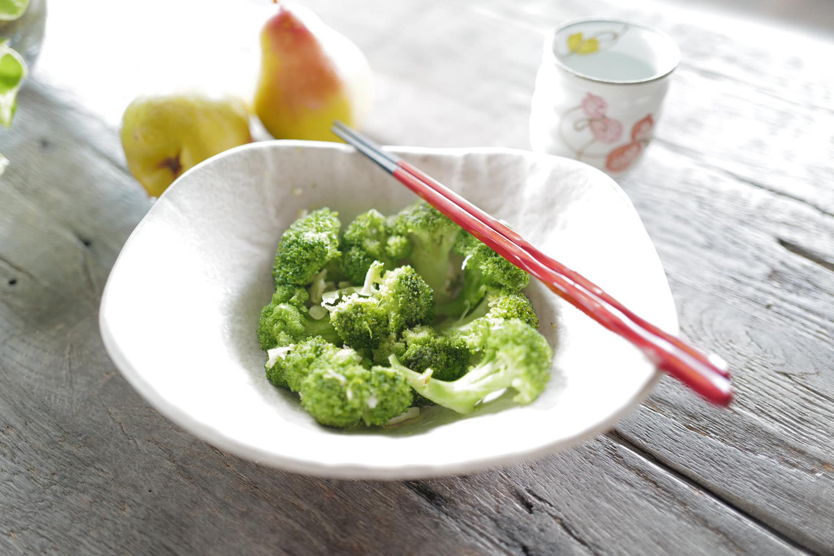 Nhận được kết quả tích cực từ việc "uống kiêng", Hồng Nhung tiếp tục áp dụng chế độ ăn đặc biệt, kiêng hoàn toàn tinh bột xấu.