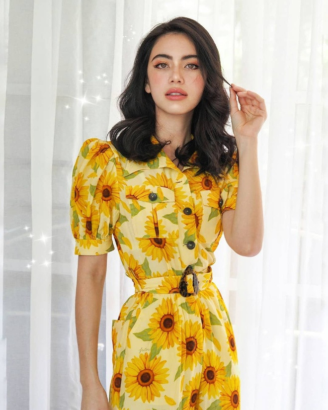 Thậm chí, giới trẻ còn học theo cách phối đồ 7 ngày trong tuần từ người đẹp.