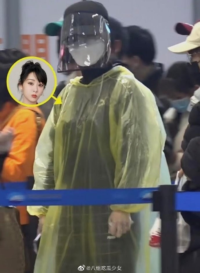 Hành động phòng chống dịch bệnh của Dương Tử khiến người hâm mộ thích thú bởi sự đáng yêu và độc đáo. Ảnh: Internet. Video "Minh Hằng chia sẻ về phong cách thời trang". Nguồn: VTC.