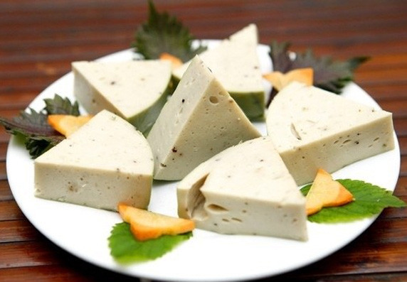 Giò lụa chay cũng là một trong những món ăn đẹp mắt, dễ làm.