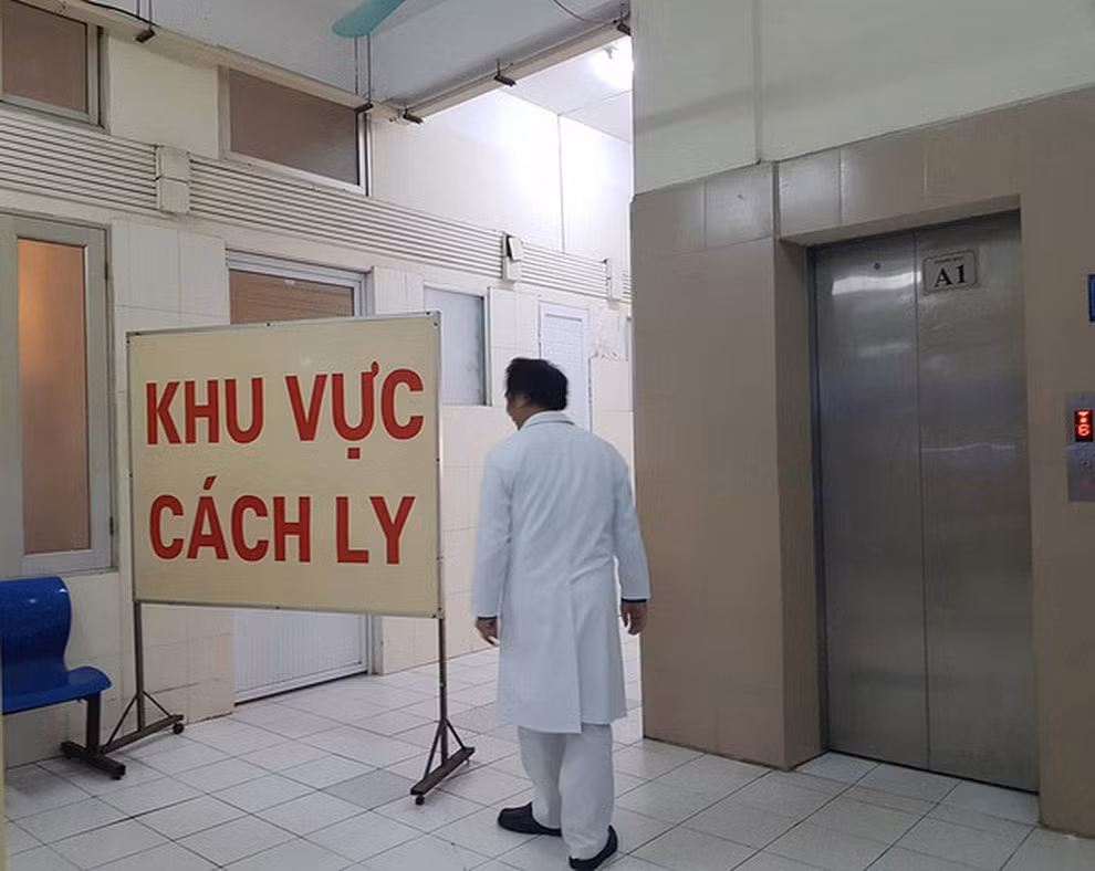 Lien tiep 7 ca duong tinh Covid-19 moi: 4 nguoi o Ha Noi, 3 nguoi o Hai Duong, Bac Ninh, TP HCM