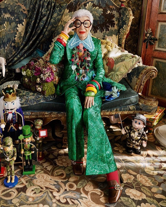 Theo bà Iris, trang phục là cách để thể hiện cá tính mà không phải chỉ dùng để che thân.