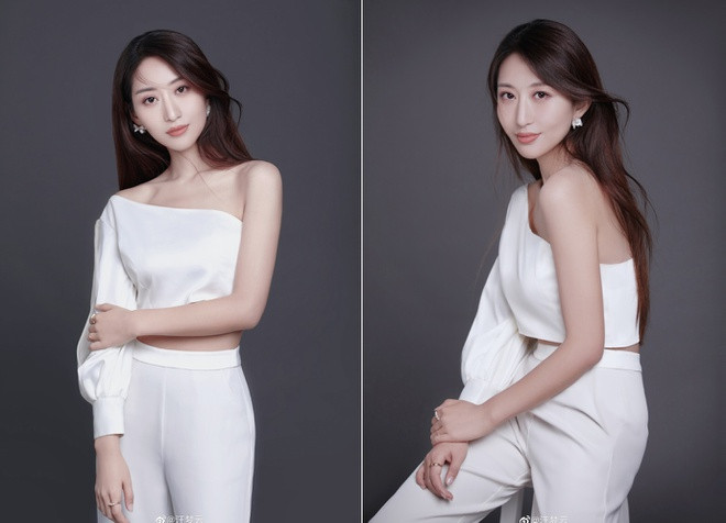 Uông Mộng Vân là nữ MC, blogger thuộc thế hệ 9X nổi tiếng của đài truyền hình Chiết Giang. Sau khi tốt nghiệp đại học, cô đã đi theo con đường làm video quảng cáo du lịch. Không chỉ xinh đẹp, người đẹp này còn sở hữu gu thời trang sành điệu, sang chảnh.