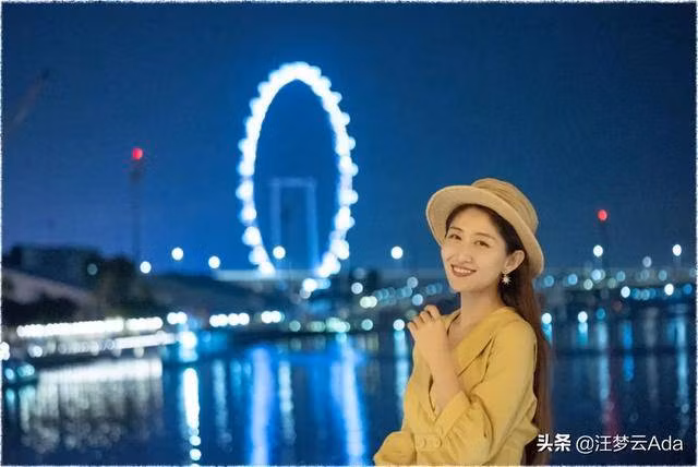 Người đẹp diện váy vàng phối với mũ cói cùng tông màu.