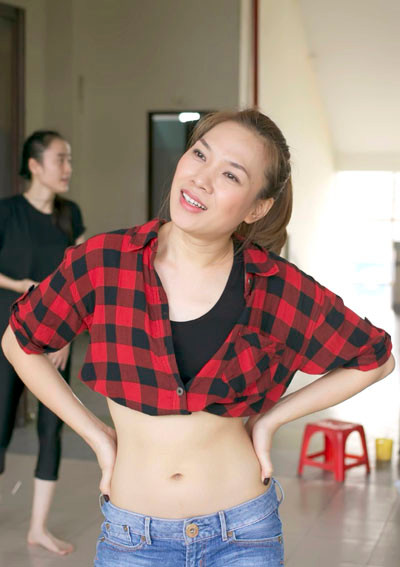 Nữ ca sĩ chia sẻ, nhờ việc liên tục tập nhảy mà cô có thể giữ vóc dáng, không phải tập thể dục hay ăn kiêng khem.