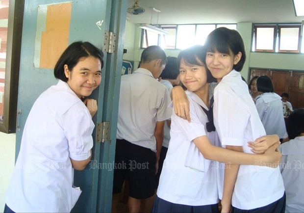 Quy dinh nu sinh cat toc ngan “lo tran, khong che gay” gay tranh cai-Hinh-2