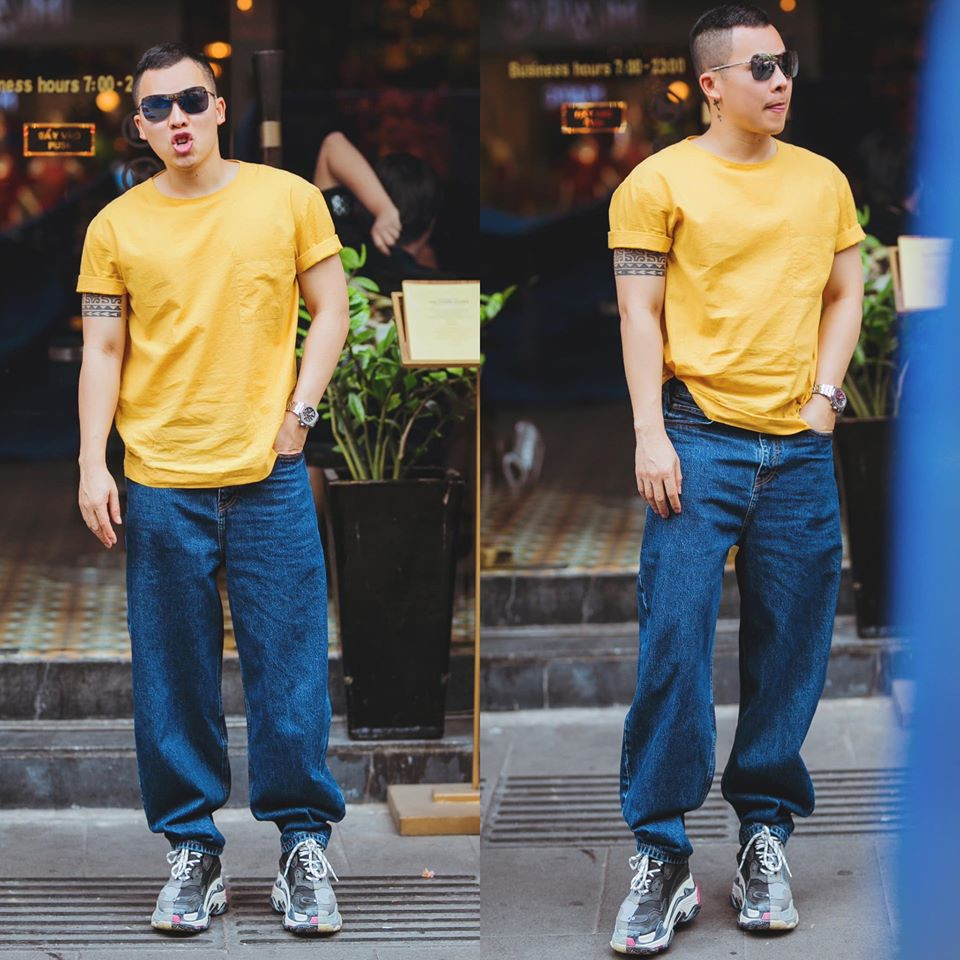 Không chỉ nổi tiếng là ông bầu của nhiều chân dài đình đám làng mốt Việt, bản thân Vũ Khắc Tiệp còn sở hữu gu thời trang sành điệu mọi lúc mọi nơi.