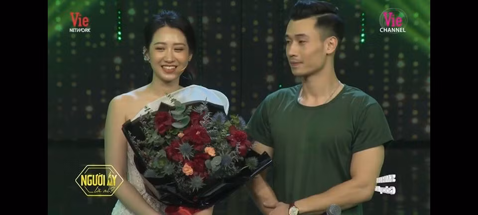 Tập 6 Người ấy là ai kết thúc là màn ghép đôi thành công giữa Kiều Ly Phạm - nữ chính CEO xinh đẹp, tài giỏi và Trần Nhật Linh - chàng quân nhân điển trai có chất giọng ấm áp, tính cách chân thành.