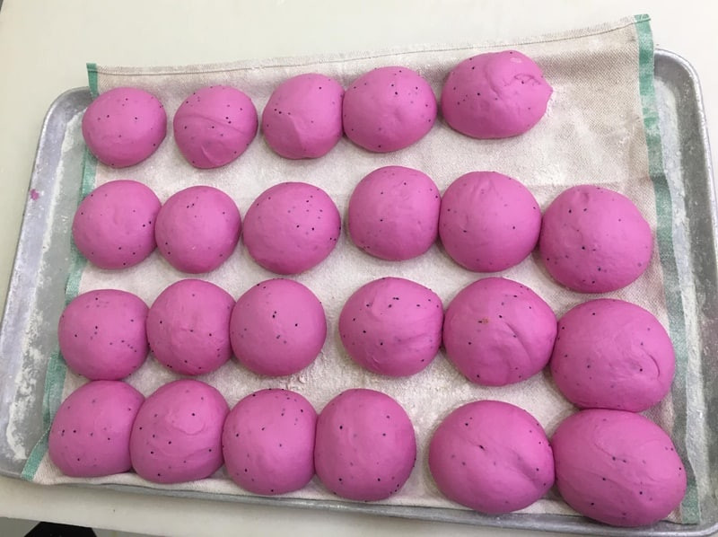 Cac cong thuc lam banh mi thanh long khien hoi chi em 