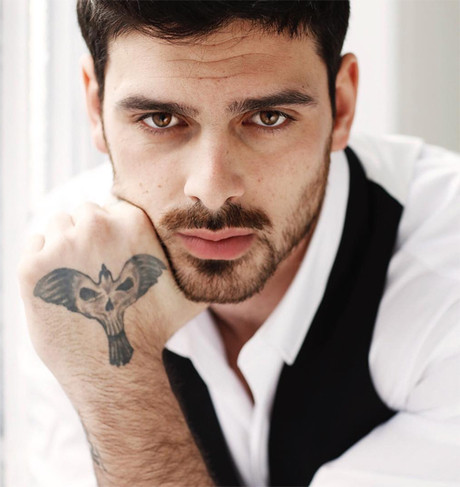 Khi đảm nhận vai chính trong bộ phim "365 Days", Michele Morrone còn gây ấn tượng với body 6 múi lực lưỡng, săn chắc.