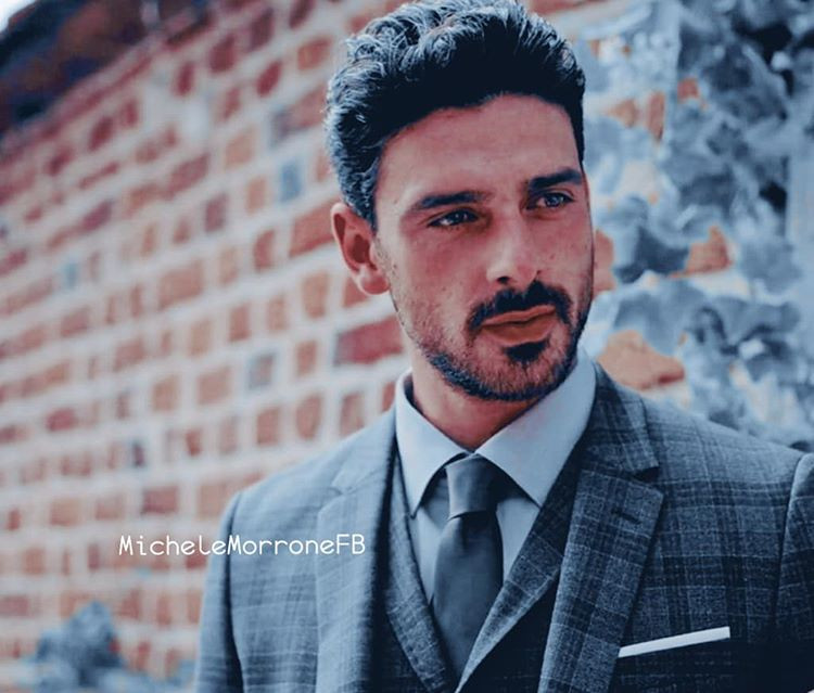 Ngoại hình điển trai cùng vóc dáng cao to được coi là lợi thế nếu anh gia nhập thị trường Hollywood.