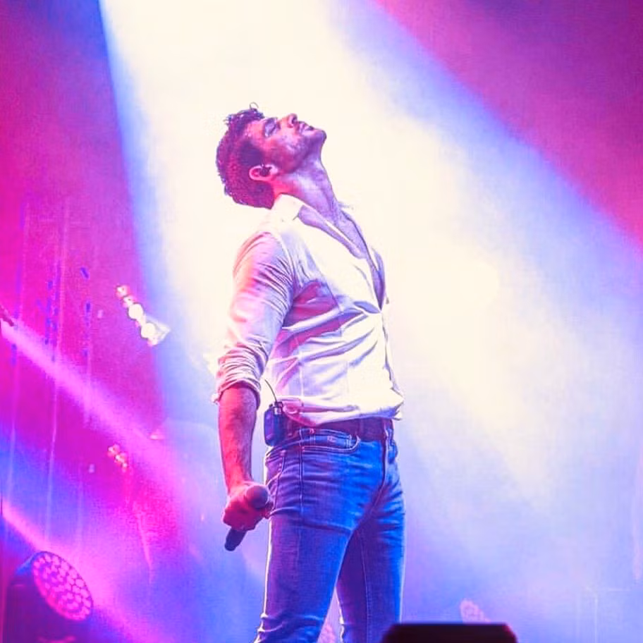 Morrone vốn xuất thân từ một người mẫu nên anh có những bí quyết giữ thân hình săn chắc chuẩn mực.