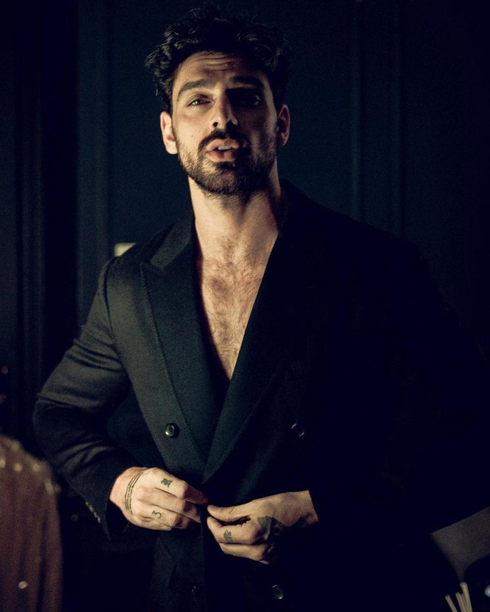 Không thể phủ nhận, ngoài mái tóc bồng bềnh cộng gương mặt nam tính cùng với thân hình vạm vỡ của Morrone chính là điểm thu hút với nhiều người. Ảnh: Internet. Mời độc giả xem video "Bí quyết làm đẹp của sao Việt". Nguồn: VTC.