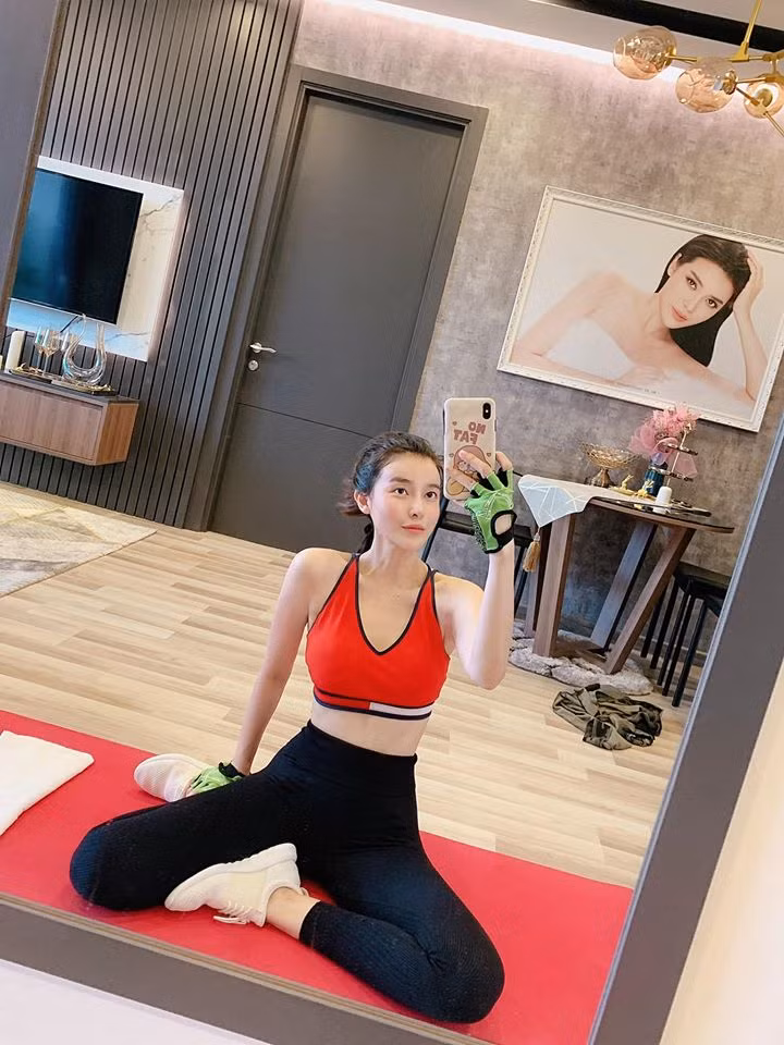 Thời gian qua, Cao Thái Hà tập trung rèn luyện hình thể. Cô cao 1,7m và sở hữu vóc dáng cân đối. Cao Thái Hà duy trì chế độ ăn đầy đủ dưỡng chất, điều độ, không ăn kiêng. Cô khuyên mọi người không nên học theo cách giảm cân phi khoa học trước đây của mình: Nếu muốn giảm cân, mọi người nên tập thể dục, hạn chế ăn tinh bột. Đây là cách giảm cân đảm bảo sức khỏe tốt nhất, cô nói.