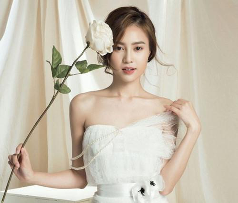 Tuy nhiên, giờ đây, Lan Ngọc đã dần lấy lại phong độ vóc dáng gợi cảm và quyến rũ nhờ việc ăn uống khoa học đầy đủ 3 bữa mỗi ngày và dùng nước trái cây, sữa đậu nành thanh lọc cơ thể... Nữ diễn viên "Gái già lắm chiêu" còn luyện tập EMS - phương pháp tập luyện bằng công nghệ để cải thiện sức khoẻ và vóc dáng.