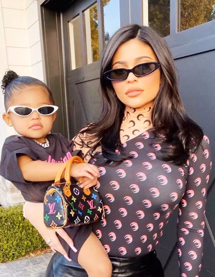 Chiếc túi Hermès không phải là thiết kế đắt giá duy nhất trong bộ sưu tập hàng hiệu của con gái Kylie Jenner.