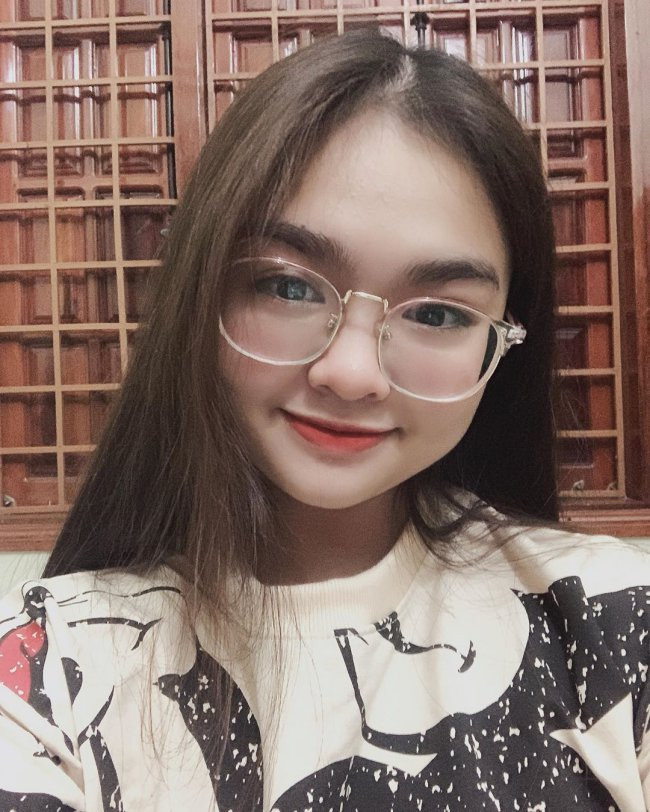 Thời điểm đứng trên sân khấu “Giọng hát Việt nhí”, Thiện Nhân chỉ là cô bé 12 tuổi rụt rè, nhút nhát.