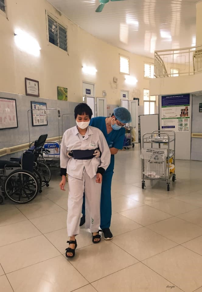 Số lượng người có mặt tại Bệnh viện hiện khoảng gần 3.500 người. Trong đó, có 800 bệnh nhân nặng đang được điều trị, chăm sóc đặc biệt tại Bệnh viện.