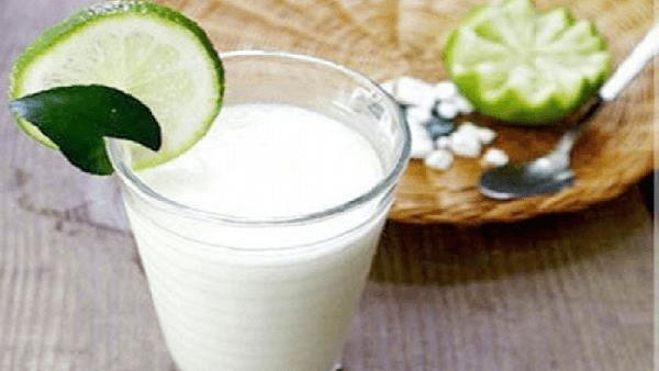 Không uống quá nhiều bột sắn dây sống: Bất kể thứ gì ăn quá nhiều cũng không tốt cho sức khỏe. Kể cả những người khỏe mạnh bình thường cũng không nên uống quá 1 ly nước sắn dây/1 ngày. Cách uống sắn dây tốt nhất là nên uống chín và chỉ nên cho 1 chút đường.