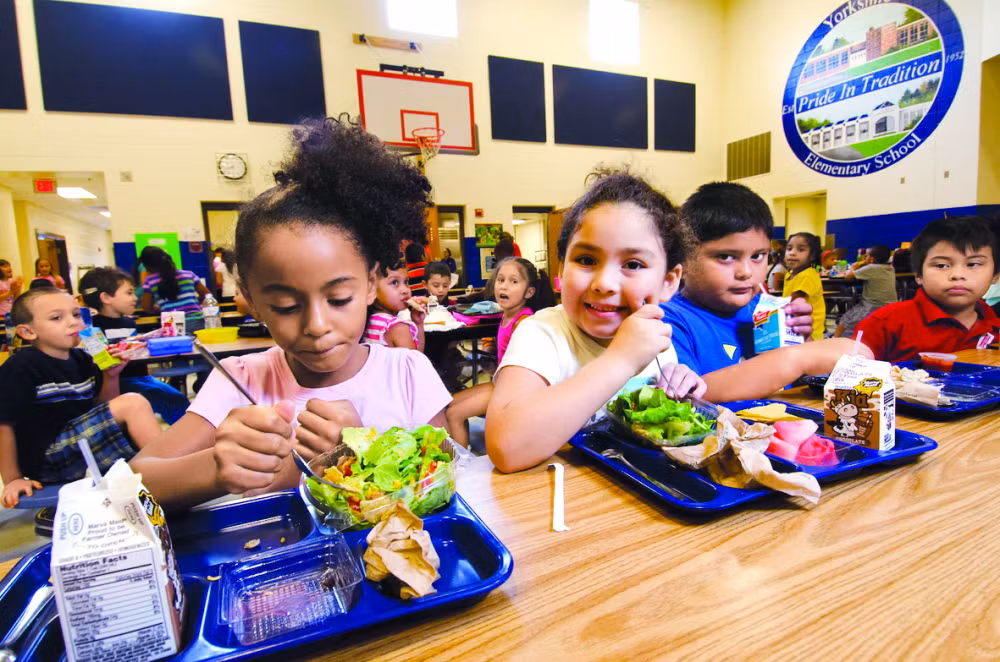 Giua dai dich, tre em chiu nhieu thiet thoi