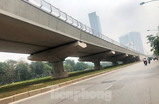 Để giải quyết vấn đề trên, UBND thành phố Hà Nội đang đề nghị các nhà thầu chờ kết quả kiểm toán dự án của Kiểm toán Nhà nước.