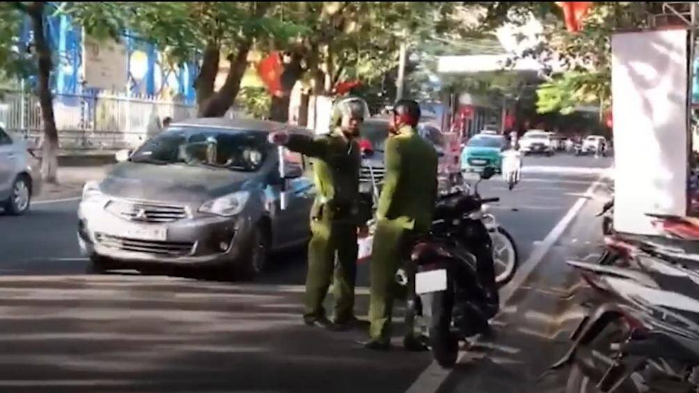 Di nguoc chieu, 1 chien si cong an bi tuyt coi o Hai Phong