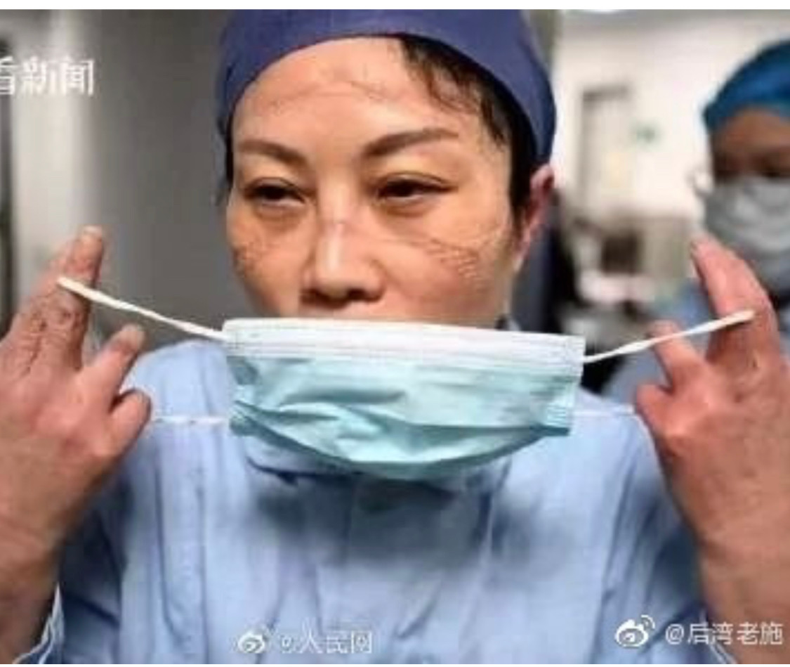 Một số nữ y tá khác cũng tình nguyện cắt tóc để tham gia chiến dịch chống corona ở Vũ Hán.