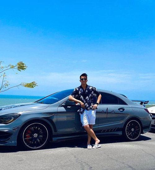 Không thuộc typ người thích chải chuốt và chưng diện quá bóng bẩy, Matt Liu có cách mix-match gần gũi và mang tính tiện dụng cao.