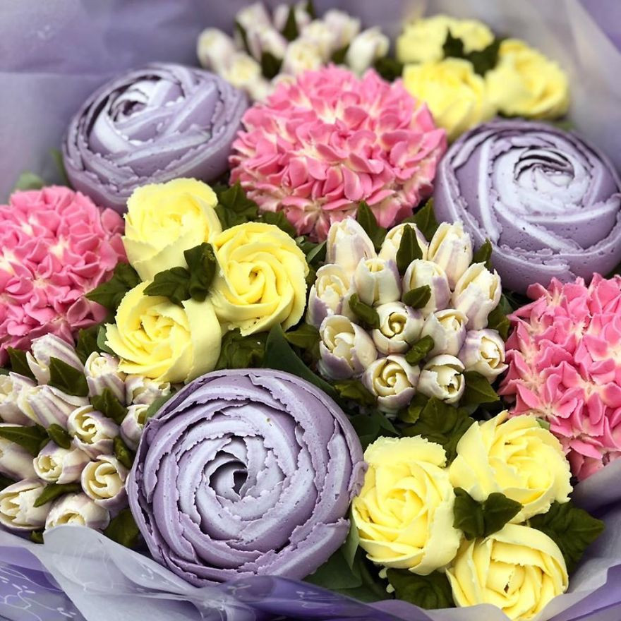 Những bó hoa bánh kem này đẹp tới mức nhiều người không nỡ ăn.