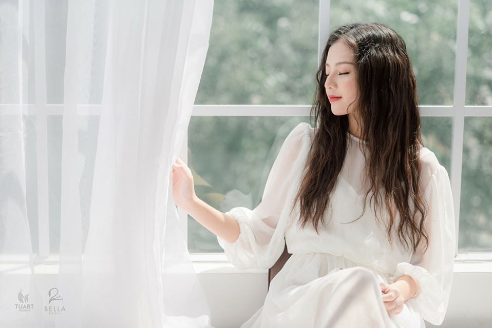 Bích Ngọc, nữ chính phim Nhà trọ Balanha, ngoài đời sở hữu gu thời trang ngọt ngào, nữ tính.