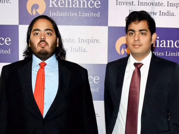 Quyết tâm để lấy lại ngoại hình và sự tự tin, quý tử nhà Ambani đã lên kế hoạch giảm cân một cách ngoạn mục, giúp anh giảm hơn 100kg sau 18 tháng.