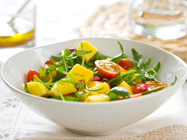 Anh thường chọn những thực phẩm có nguồn gốc từ thực vật là phương pháp lý tưởng để giảm mỡ, không tái béo. Ngoài lúc bắt buộc nạp calo vào cơ thể, anh thường chọn một lượng lớn thực phẩm như rau xanh, đậu, trái cây và cắt giảm tiêu thụ thịt.