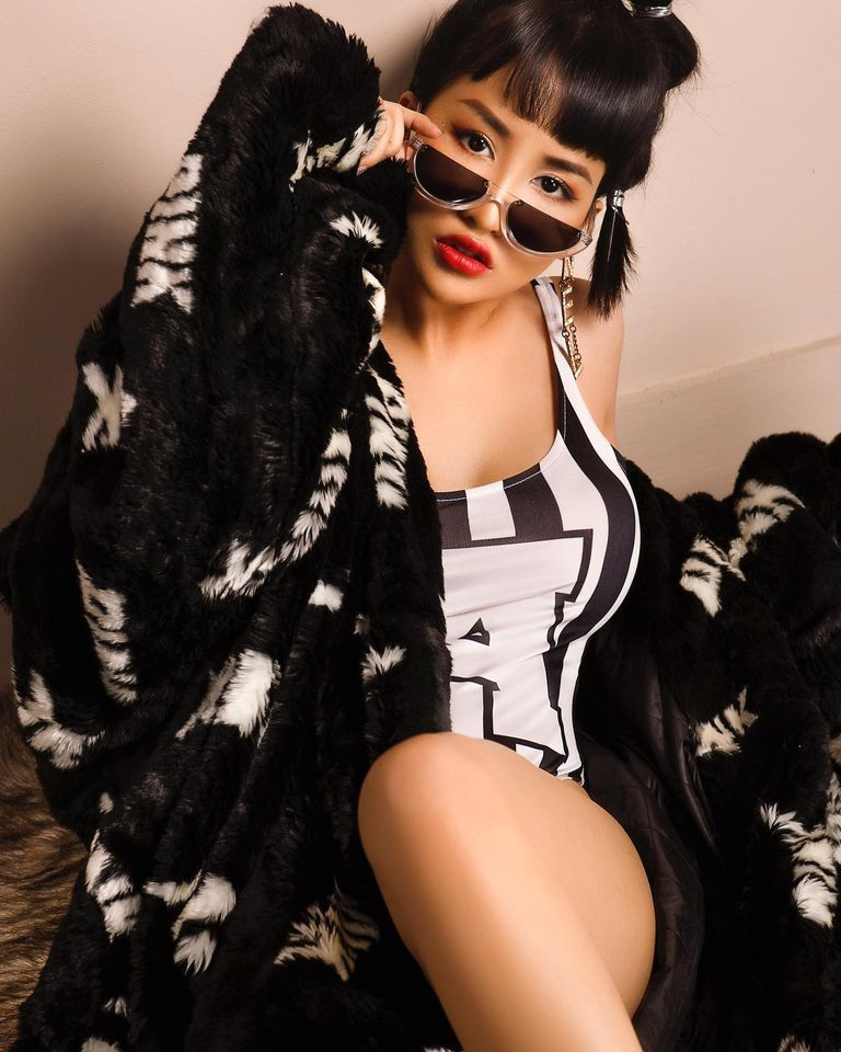 Trang Moon cũng thỏa mái hơn khi công khai đăng tải những bức ảnh sexy trên trang cá nhân.