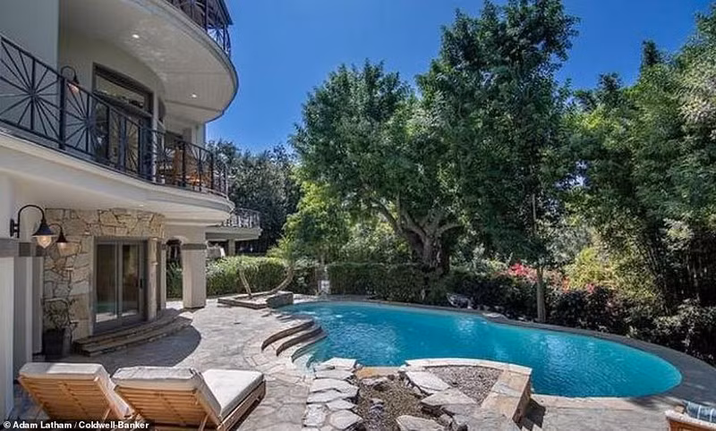 Ngam can biet thu tren doi tho mong gan 5 trieu USD moi tau cua Selena Gomez-Hinh-2