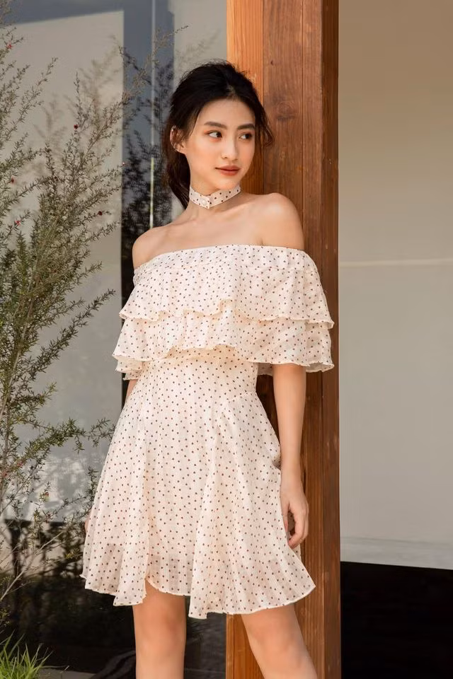 Theo đuổi vẻ đẹp hiện đại cùng vóc dáng cân đối, gu thời trang sành điệu, cá tính, Dương Minh Ngọc hiện là “gương mặt vàng” được nhiều nhãn hàng săn đón.