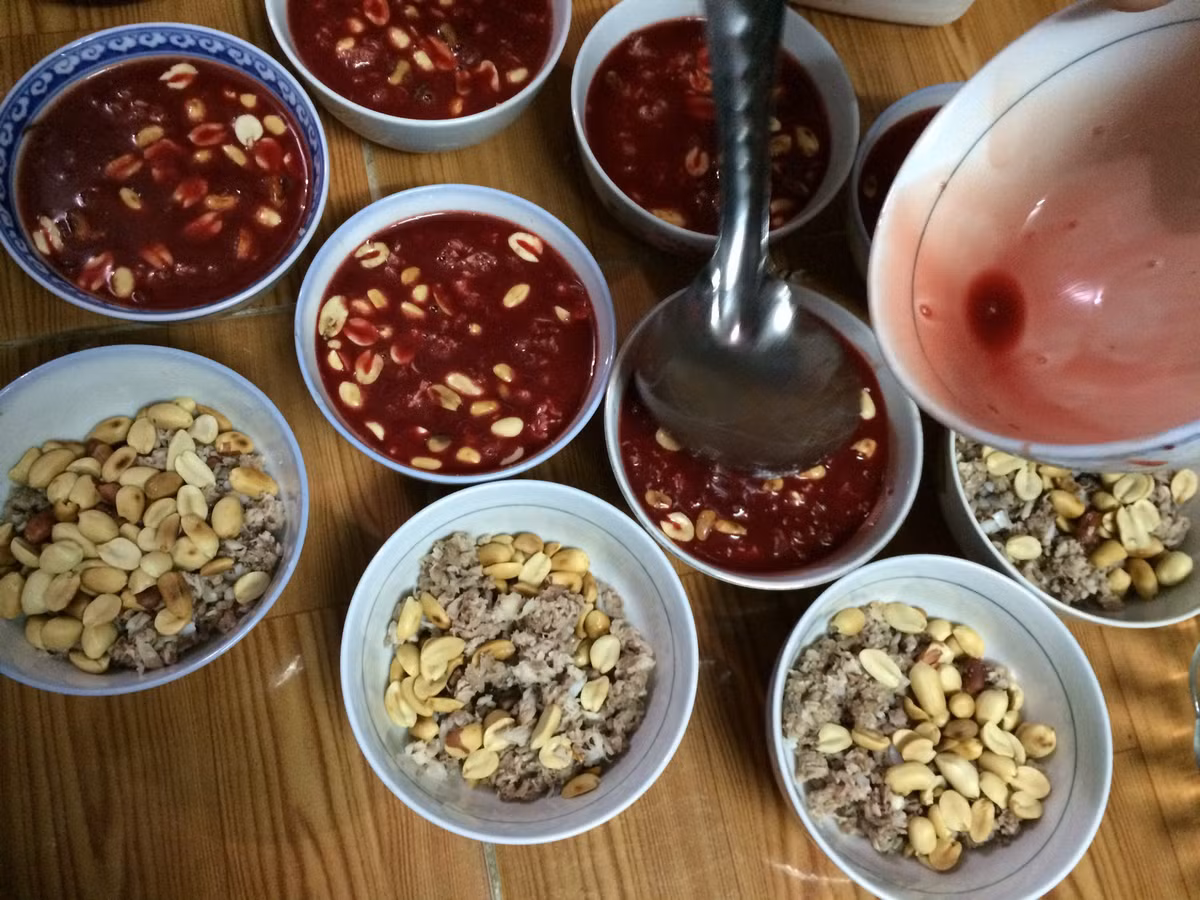 Hon me va loat benh kinh hoang khi an tiet canh khong dung cach-Hinh-4