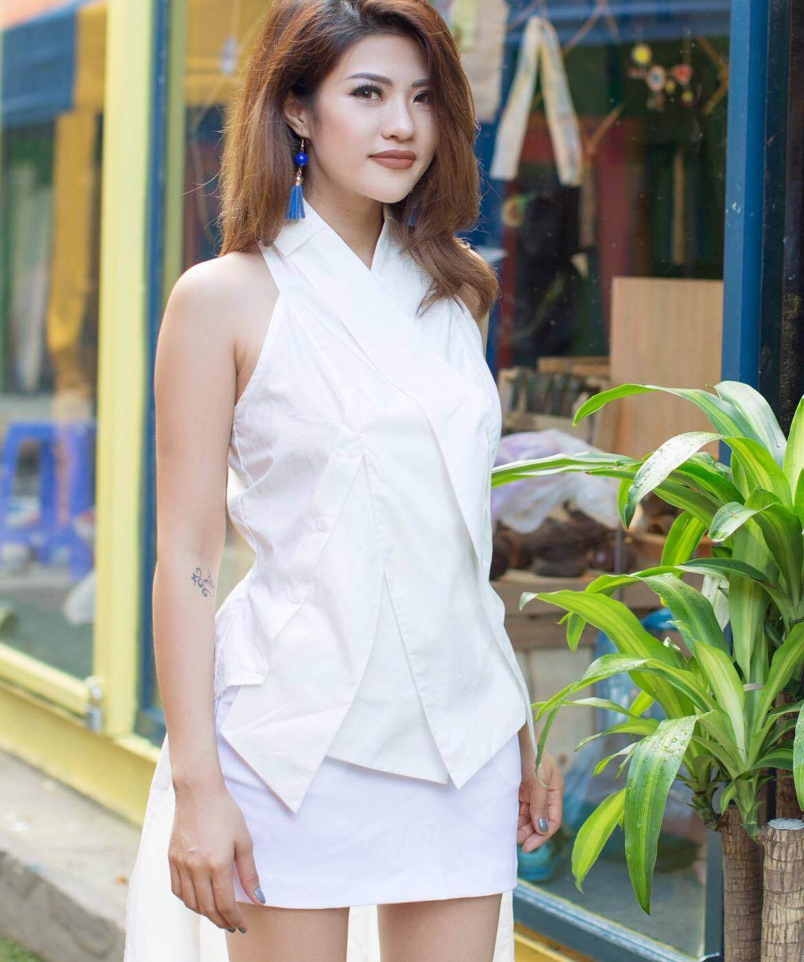 Ngat ngay truoc nhan sac xinh dep cua ba xa nha vo dich AFF Cup-Hinh-5